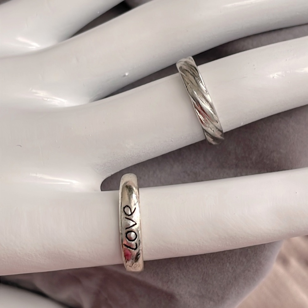 2 adjustable toe rings